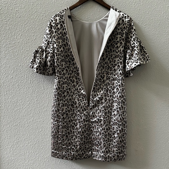 Banana Republic leopard print dress with puff sleeve  size 6 - Picture 6 of 10